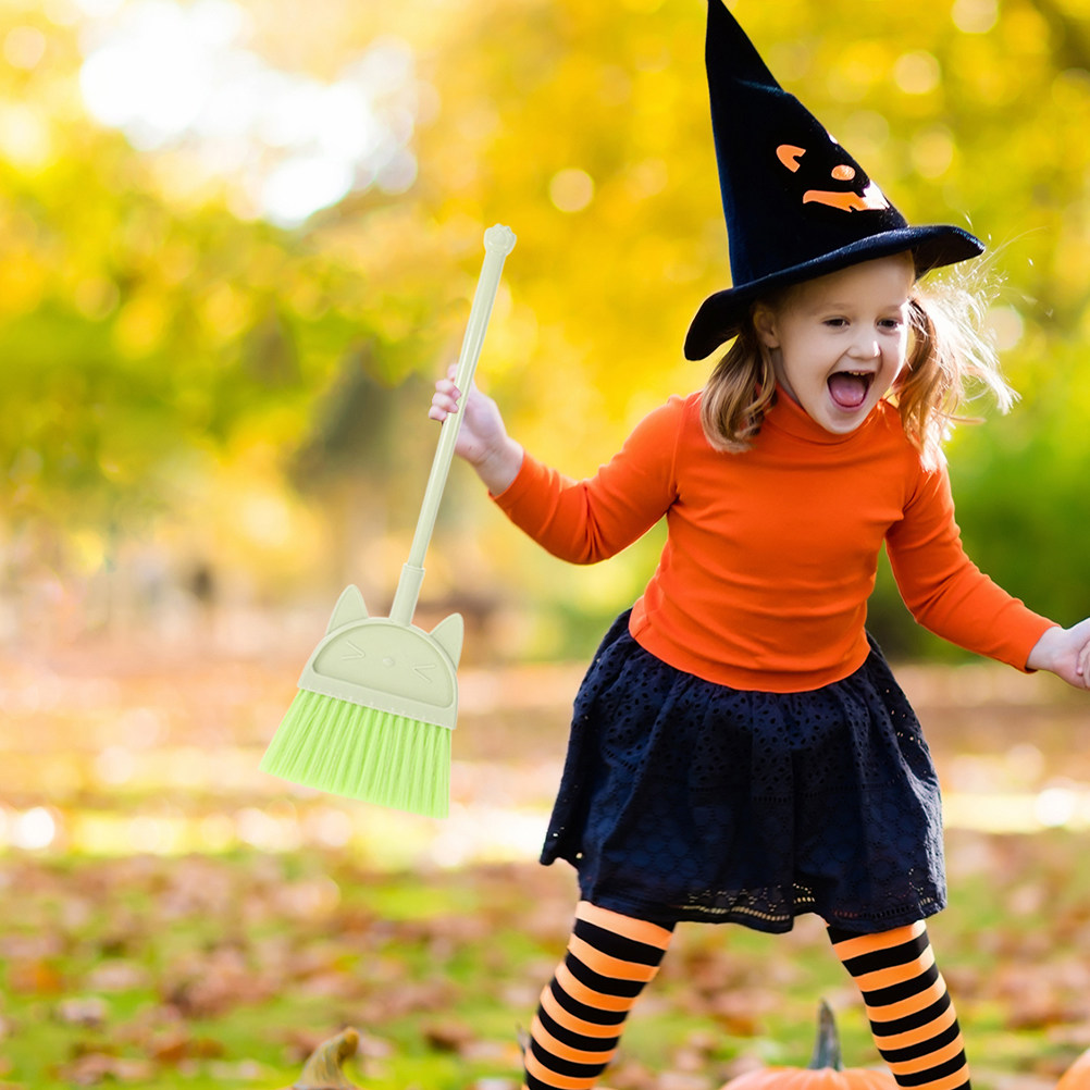 Kids Outdoor Broom - 2 escobas pequeñas para niños, juego